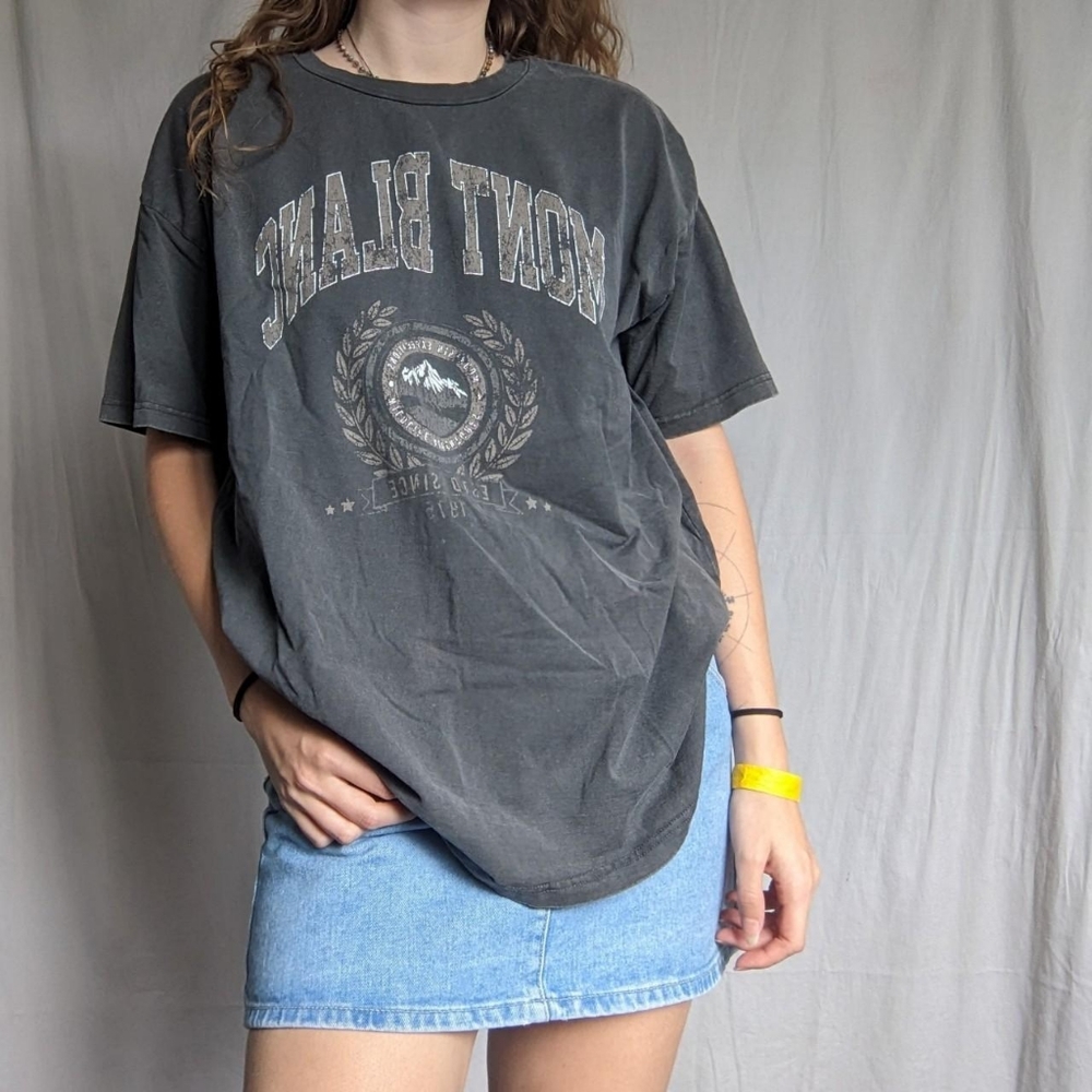 2/$25 Garage Mont Blanc Oversized Tee - Picture 1 of 4